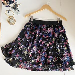 Floral flirty skirt